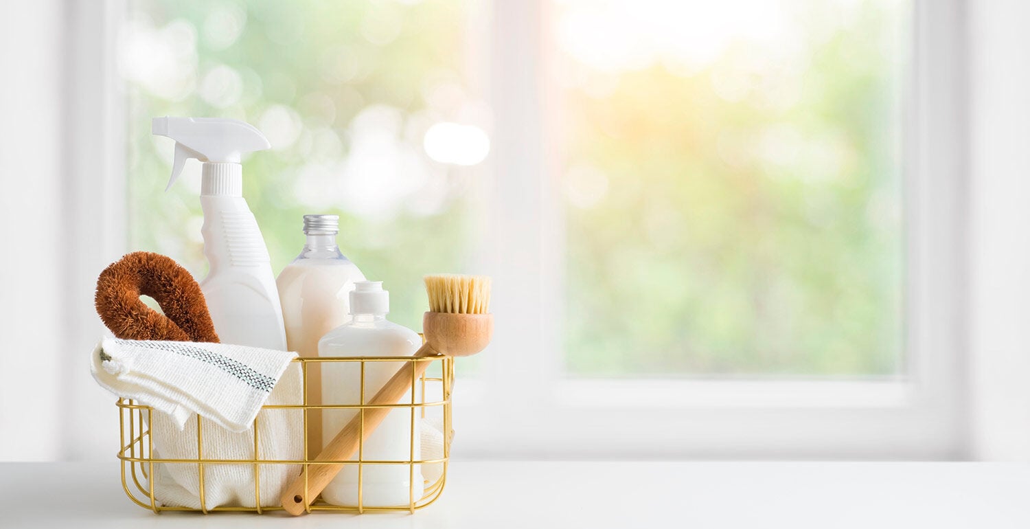 7 natural cleaning products that are effective and cost a lot of money